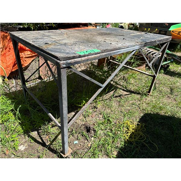 Auto body work bench - portable, 4' X 8' X 3' 4" high. Top is made of 3/4" plywood