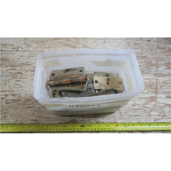 lot of assorted hinges