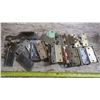 Image 2 : lot of assorted hinges