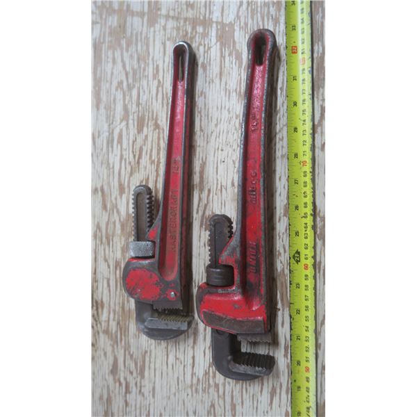 2 pipe wrenches