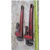 Image 1 : 2 pipe wrenches