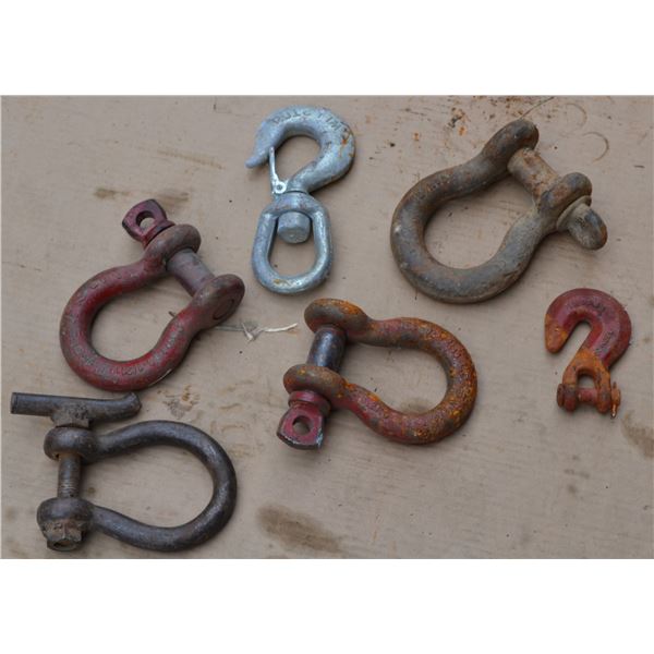 Clevises + Chain hooks