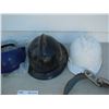 Image 4 : Hardhats, tie off , belt