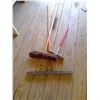 Image 2 : Broom, squegee ( floor and windshield)