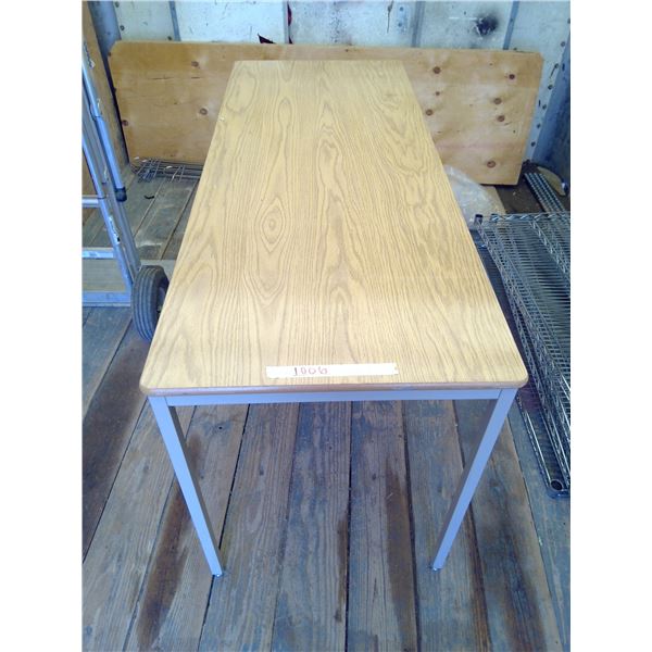 Table ( 24 X 60 X 29"H)