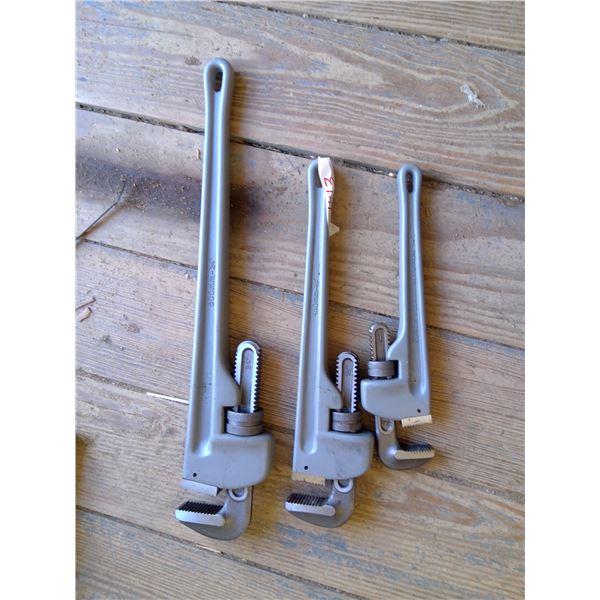 3 pipe wrenches