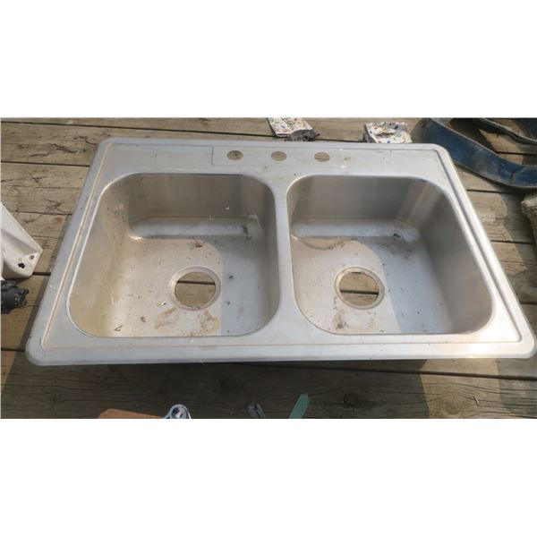 stainless steel sink