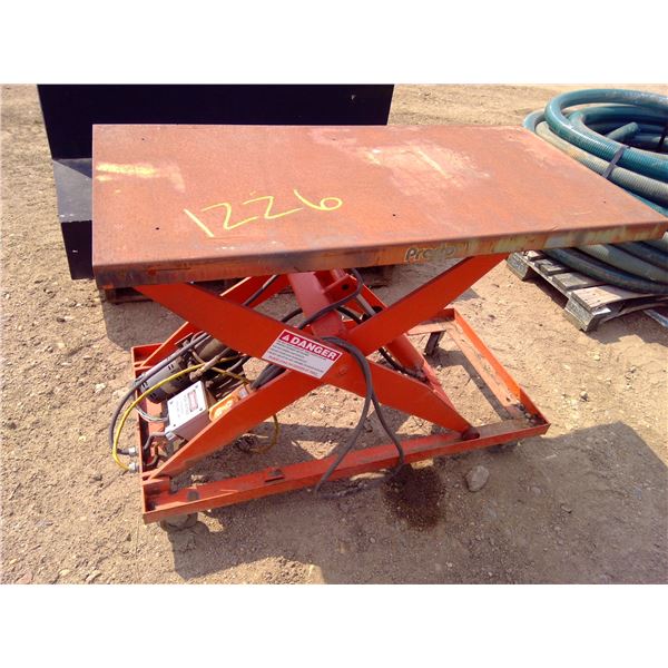 Hoist Table/ workstation