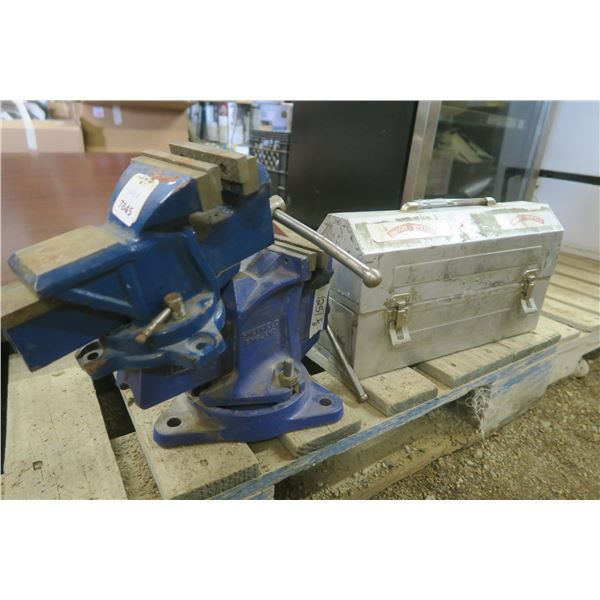 x2, 4 inch vice grips + lunchbox