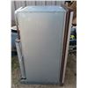 Image 2 : Vintage Gas/electric fridge