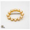 Image 1 : SMALL GOLD TONE OVAL RING BROOCH W/ PEARL BEADS