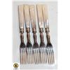 Image 1 : LOT 5 MOTHER OF PEARL HANDLE VINTAGE FORKS