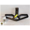 Image 1 : BEAVERTAIL HITCH STEP