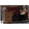 Image 1 : FLAT WITH 5 ELEGANT SMALL PURSES/HANDBAGS