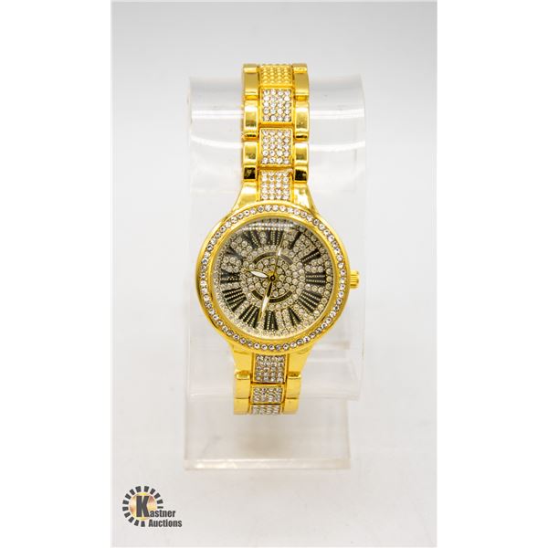 BRAND NEW LADIES QUARTZ WATCH IN PRESENTATION
