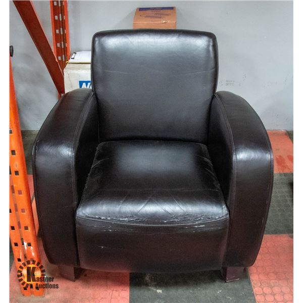 CLUB CHAIR BONDED LEATHER