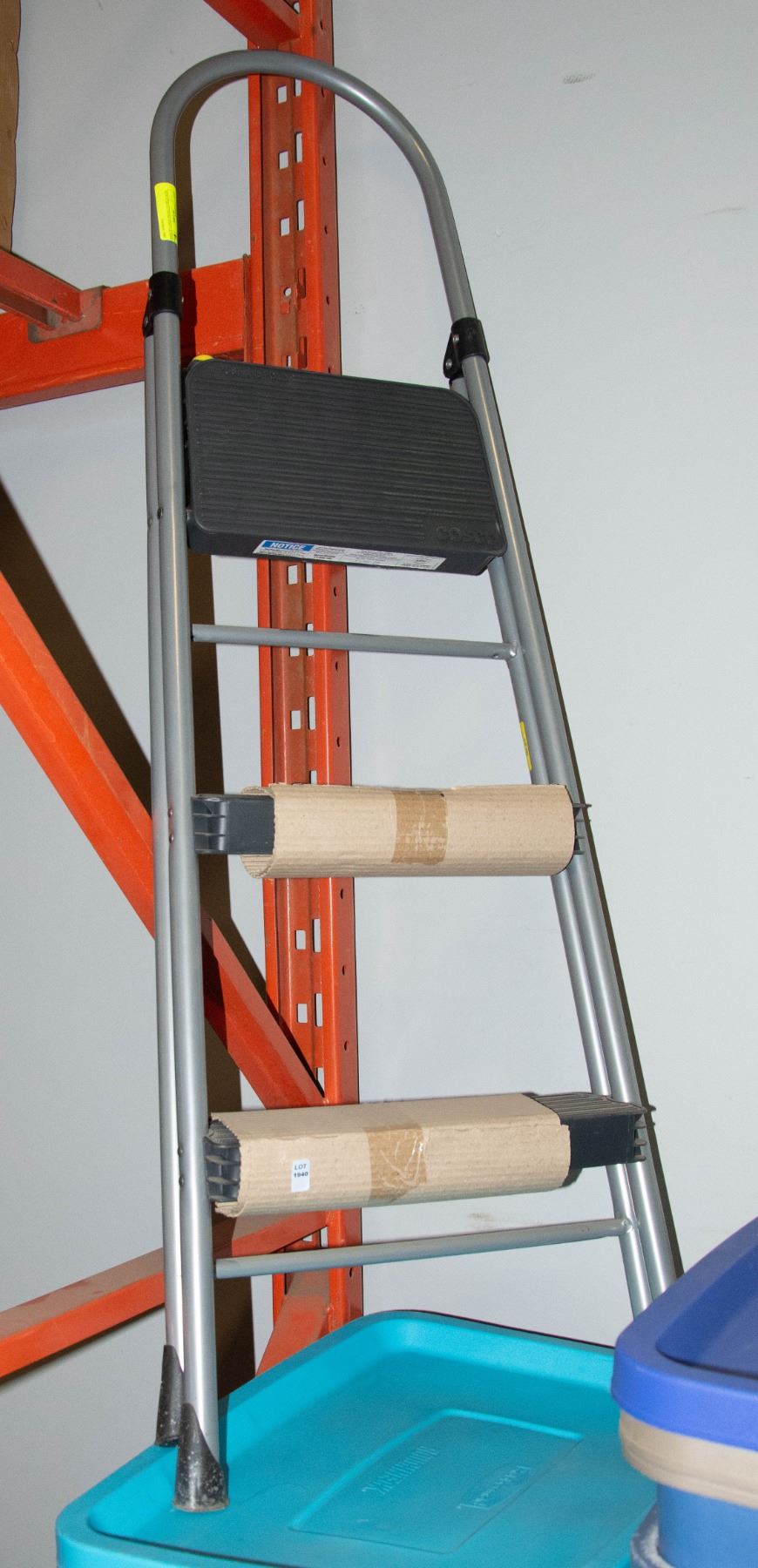 NEW COSCO 3 RUNG STEP LADDER