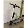 Image 2 : SEGWAY ES4 ELECTRIC SCOOTER WITH BATTERY & CHARGER