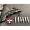 Image 2 : CROSMAN VIGILANTE AIR SOFT PISTOL WITH C02 CANISTERS, CROSMAN POINTED BB'S IN HARD CASE