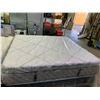 Image 2 : KINGSDOWN KING SIZED MATTRESS