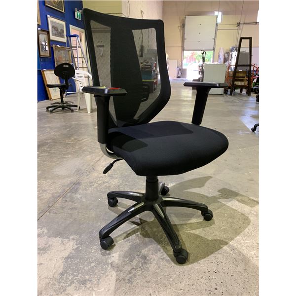 TRUE INNOVATIONS MESHBACK ROLLING OFFICE CHAIR