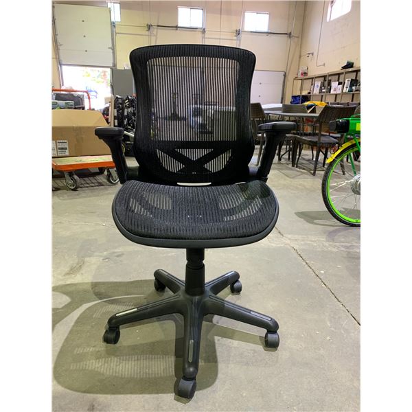 MESHBACK ROLLING OFFICE CHAIR