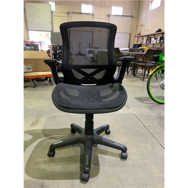 MESHBACK ROLLING OFFICE CHAIR