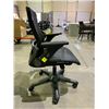 Image 2 : MESHBACK ROLLING OFFICE CHAIR