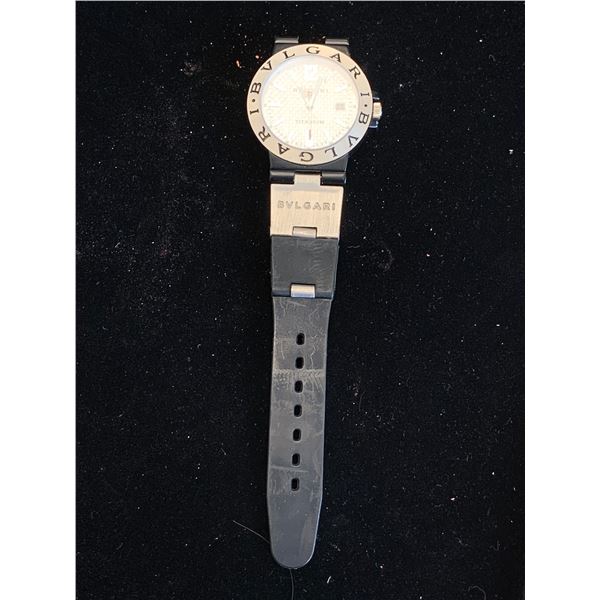 IMITATION BVLGARI TITANIUM WATCH  MISSING 1 BAND