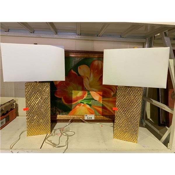 2 MATCHING TABLE LAMPS AND FRAMED OIL ON CANVAS