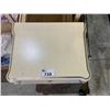 Image 2 : 2 DRAWER NIGHT STAND