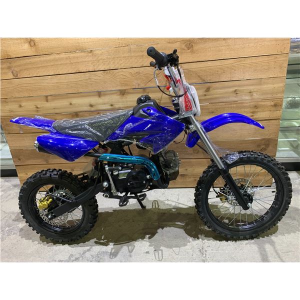 BLUE RPM 4 STROKE 125CC DIRT BIKE WITH DISC BRAKES, FRONT WHEEL 14" BACK WHEEL 17" *NO