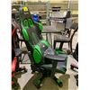 Image 2 : CLUTCH GREEN AND BLACK GAMING CHAIR WITH ACCESSORIES