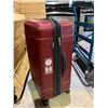 Image 2 : SWISS GEAR HARD SHELL SUITCASE