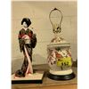 Image 1 : JAPANESE DOLL & FLORAL MOTIF LAMP