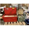 Image 1 : SNAP-ON TOOL BOX & CRATE OF ASSORTED ITEMS INCLUDING; ROPE, BATH HARDWARE & MORE