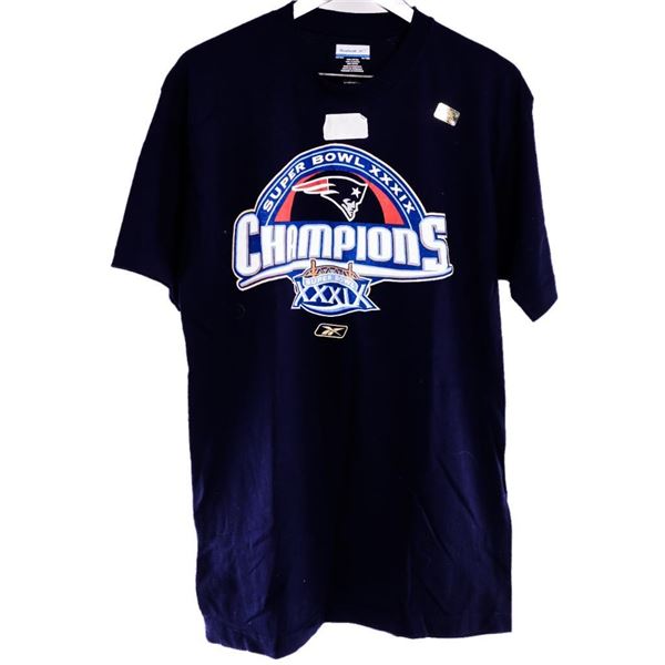 Super Bowl XXXIX Champions Blue Official Collector T Size M w/ Hologram