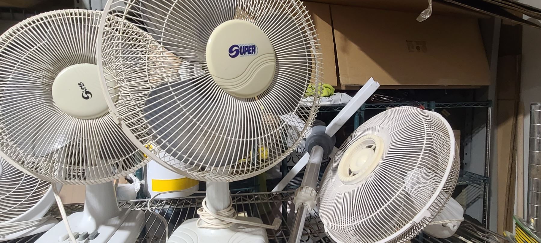 Three Fans THREE FANS