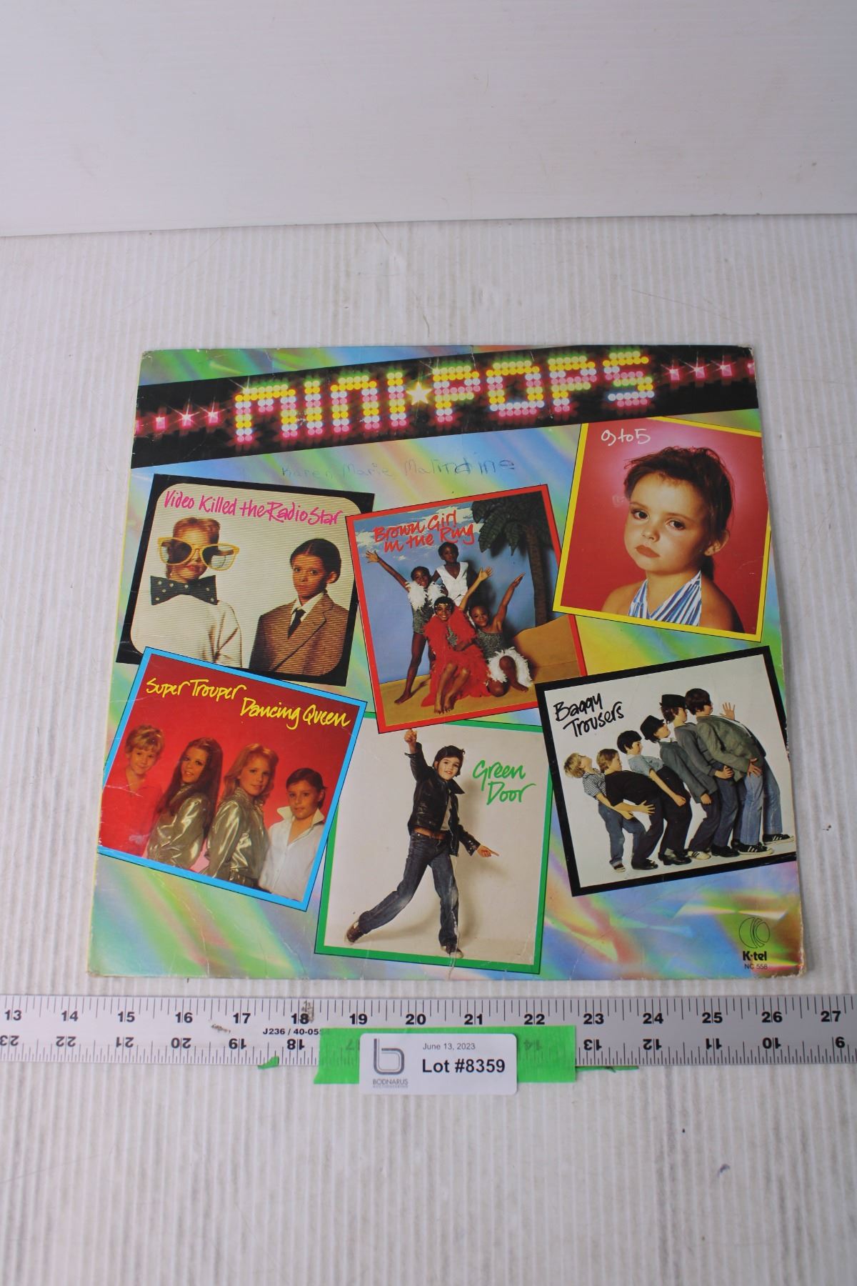 Mini Pops Vinyl Record - Bodnarus Auctioneering