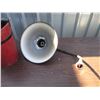 Image 4 : **Electric Ice Cream Maker + Porcelain Yard Light