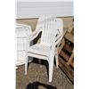 Image 3 : **Plastic Patio Table and Chairs - 53" x 36 1/2"