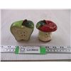 Image 1 : Apple Salt and Pepper Shakers
