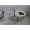 Image 4 : (2) Salade Spinners - Electric Kettle - Counter Top Grater - Counter Top Grinder - Sealer Jar
