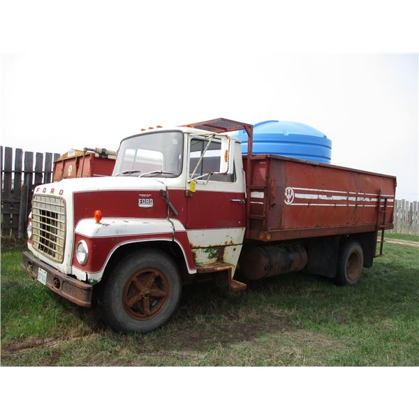 1974 Ford 750 3 Ton Water Truck with Tank ~Estimated 1000 to 1500 Gallons (49794 M VN N75FVU49649