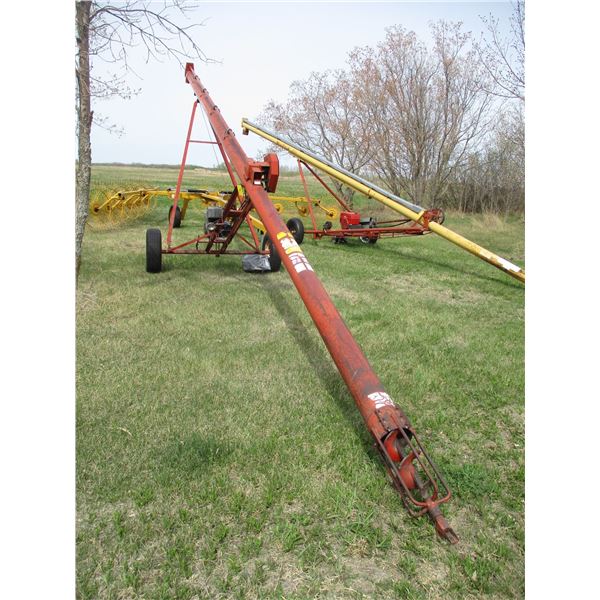 Sakundiak HD7-37 Auger (37ft) with Briggs and Straton Motor (16 Hp) Serial No. 39715