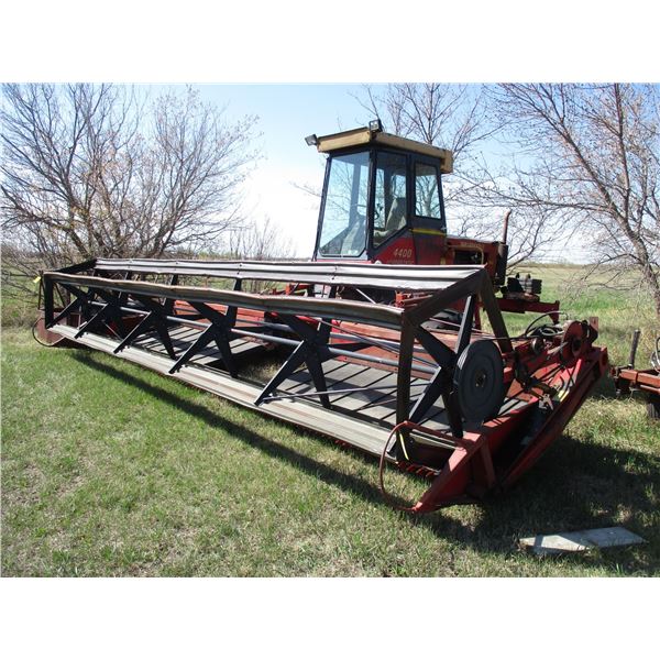 Versatile 4400 HydroStatic Swather (21ft) - Was Running When Parked, Needs Battery