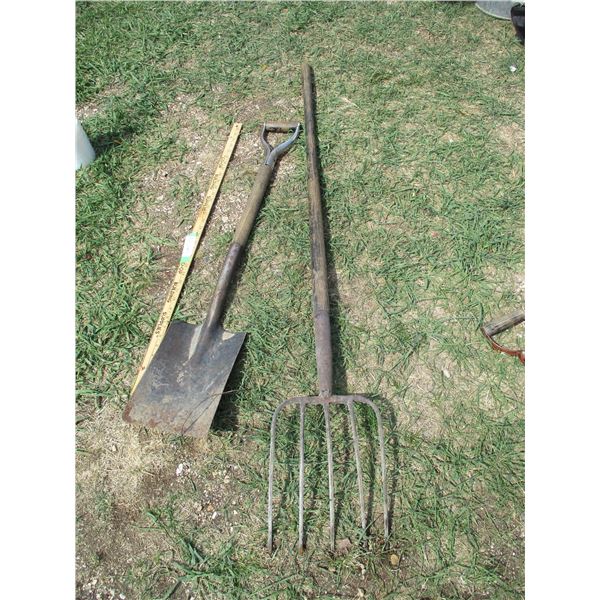 5 Tine Fork with Spade