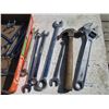 Image 2 : Crescant Wrench, Hammer, Standard Wrenchs, Wall Brackets