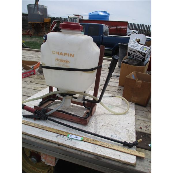 Chapman Pro Series Backpack Sprayer (4 Ga)
