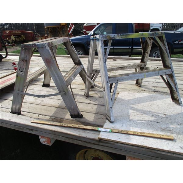 Aluminum Saw Horses (24in Tall)